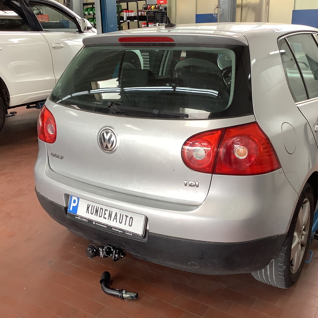 AUTO-HAK towbar detachable - VW GOLF V year of make 10.03-02.09